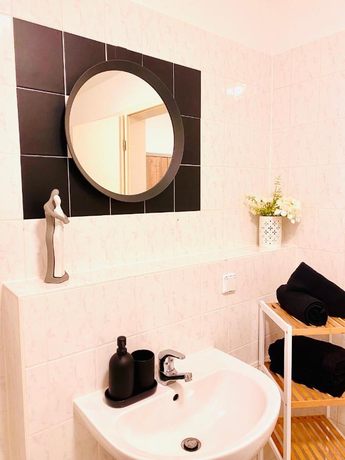 Saniertes Studio - Elisa - Mit Balkon, Wlan, Smart-Tv & Kueche In City-Naehe Ερφούρτη Εξωτερικό φωτογραφία