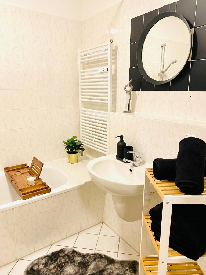 Saniertes Studio - Elisa - Mit Balkon, Wlan, Smart-Tv & Kueche In City-Naehe Ερφούρτη Εξωτερικό φωτογραφία
